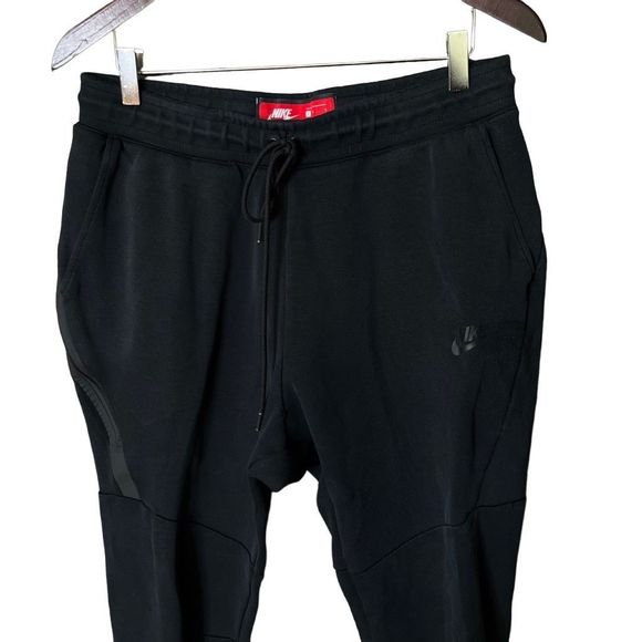 Nike Tech Fleece Joggers Large - Picture 1 of 6